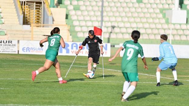 Ampute A Milli Takımı ile Kırşehir Kadın Futbol Takımı karşı karşıya geldi