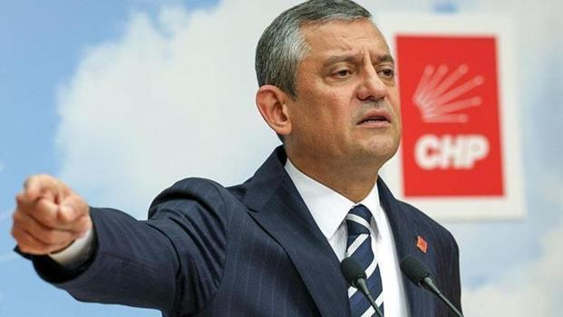 Özgür Özel: Darbeden yana değil, demokrasiden yana olanların tarafıdır CHP