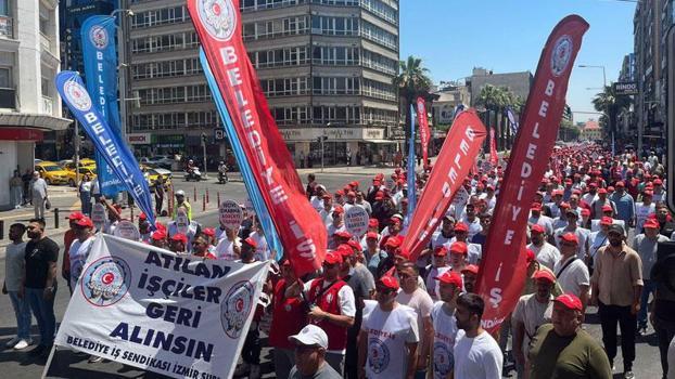 İzmir'de Belediye-İş Sendikası üyeleri, işten çıkarılan işçiler için yürüdü