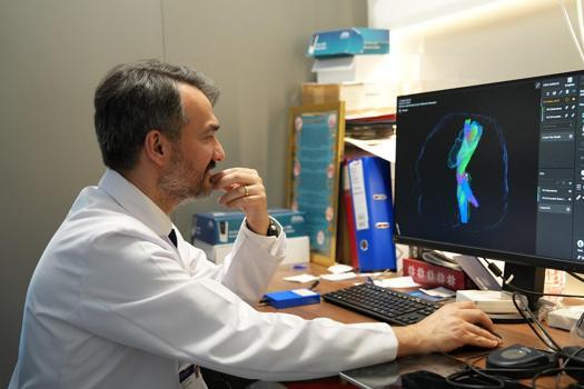 ‘Vücuttaki aşırı kasılmaların nedeni serebral palsi olabilir’