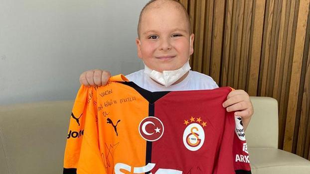Barış Alper Yılmaz’dan kanser hastası çocuğa sürpriz