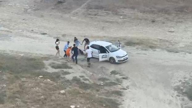 Silahlı saldırıda vurulmuş kurgusuyla yapılan evlilik teklifi, polis merkezinde sona erdi
