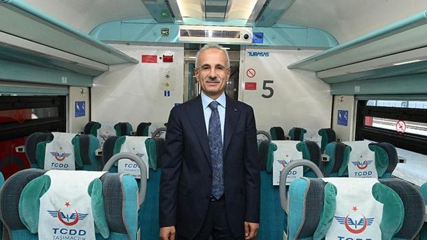 Bakan Uraloğlu: Yaz sezonunda ek YHT seferleri düzenleyeceğiz