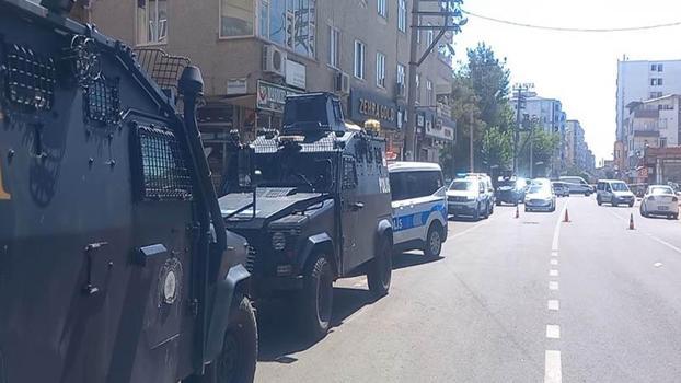 Aile içi şiddet ihbarına giden ekiplere ateş açıp 3 polisi yaralayan şüpheli tutuklandı