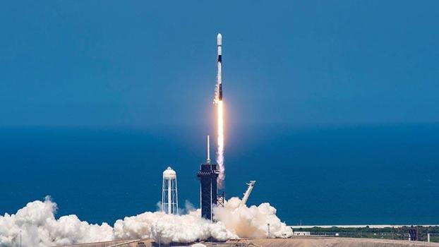 İsrail, Musk'ın şirketi aracılığıyla iletişim uydusunu uzaya fırlattı