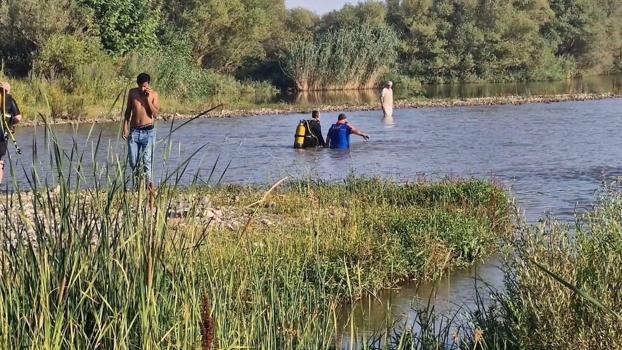 Dicle Nehrinde boğulma tehlikesi geçiren 3 kişiden 2’si kurtarıldı; Ömer aranıyor