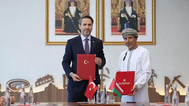 Bakan Bayraktar, Umman Enerji ve Madenler Bakanı Al Aufi ile görüştü