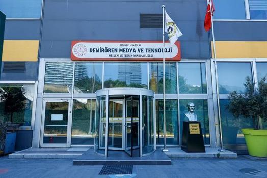 Yoğun yabancı dil eğitimiyle global iletişime hazır nesiller