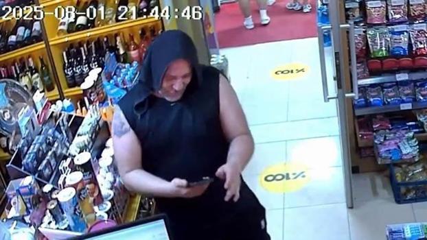 Alışveriş için girdiği markette kalp krizinden öldü