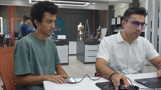 Üniversite adaylarına parmak izinden 'tercih' desteği