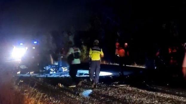 Çanakkale’de iki otomobil çarpıştı: 6 ölü