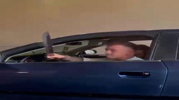 Ankara'da trafik tartışmasında camdan kılıç savurdu; o anlar kamerada