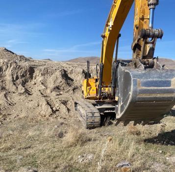 Ekskavatörle kazıya suçüstü; 4 gözaltı