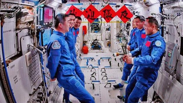 Çin: Shenzhou-20 astronotlarını Dünya'ya dönüş görevi sorunsuz ilerliyor
