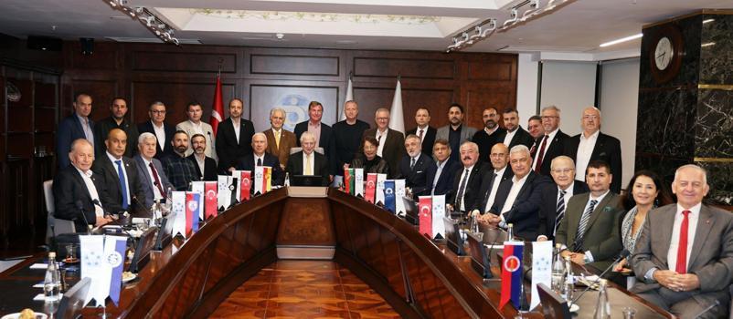 İZVAK: İzmir kulüpleri kent ekonomisinin lokomotifi olabilir