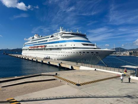 Bodrum'a sezonun son kruvaziyeri 634 turist getirdi