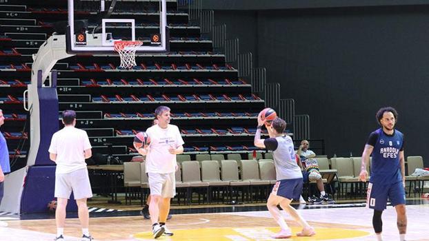 Anadolu Efes, Antalya’da oynanacak Bayern Münih maçına hazır