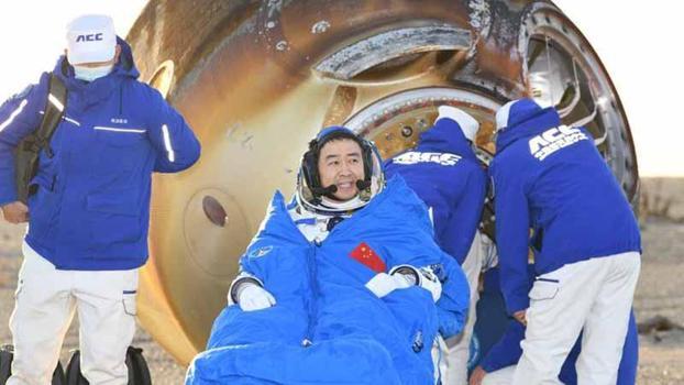 ‘Shenzhou-20’ mürettebatı Dünya'ya döndü