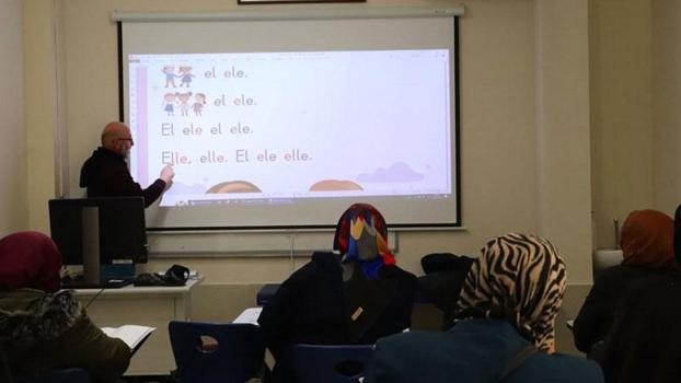 2,3 milyon kişi halk eğitim merkezlerinde okuma yazma öğrendi