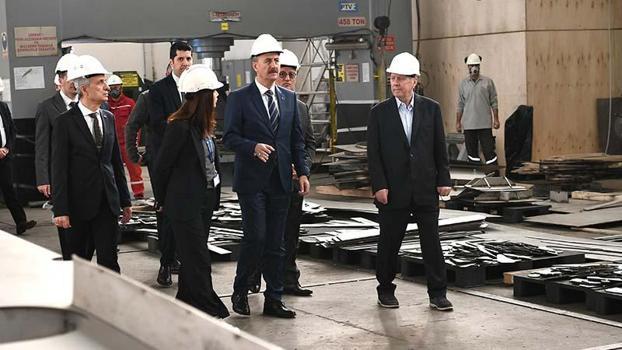 Savunma Sanayi Başkanı Görgün'den Tuzla'daki tersanelere ziyaret