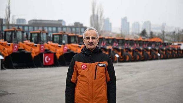 Bakan Uraloğlu: Karla mücadelede 18 bin 407 personel ve 14 bin 263 araç görev başında