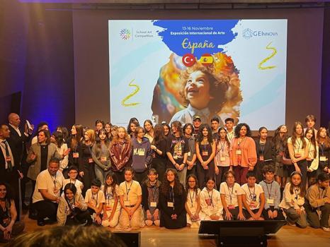 Öğrenciler İspanya’dan ödülle döndü