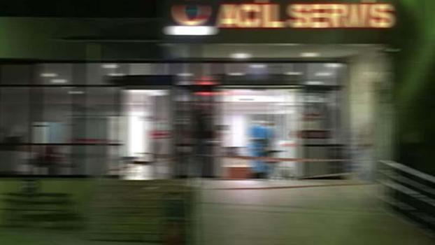 Hamburger ve midye yedikten sonra rahatsızlanan 4 arkadaş hastaneye kaldırıldı