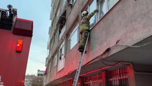 İstanbul - Avcılar’da banyoda mahsur kalan çocuğu itfaiye kurtardı