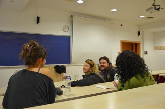 Gençlik hayalini gerçekleştirdi; 30 yıl sonra oğlu ile aynı üniversitede okuyor