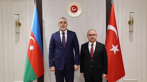 Bakan Işıkhan, Türkiye'nin Bakü Büyükelçiliği'ni ziyaret etti