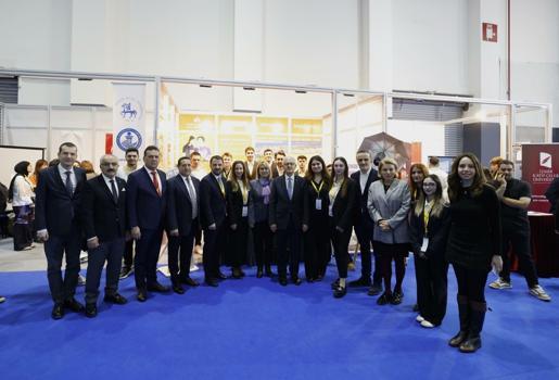 İEÜ'lü gençlerden turizm fuarında 'sürdürülebilirlik' vurgusu