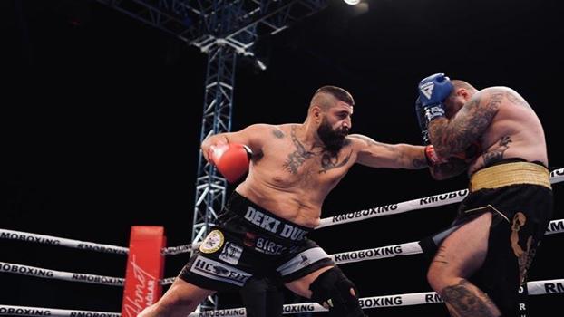 Umut Camkıran, 17 maçta 17 nakavtlı Hırvat boksör Pesut’a karşı ringe çıkacak