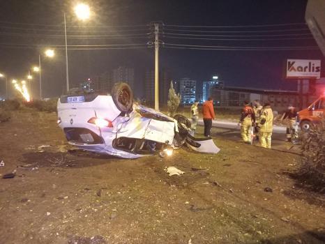 Diyarbakır’da TIR ile otomobil çarpıştı: 3 yaralı