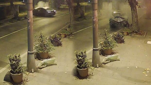 Beykoz'da otomobil kaldırımdaki ağaca çarptı: 2 yaralı