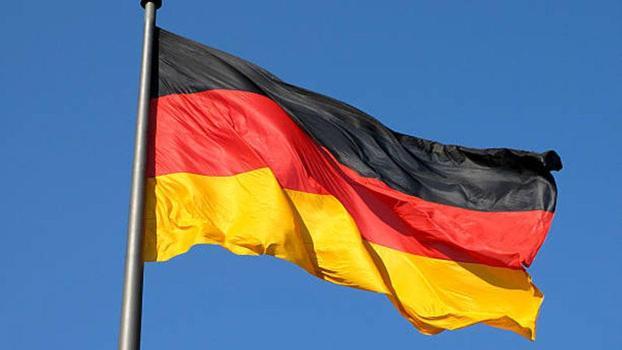 Almanya'da asker sayısını artırmayı hedefleyen yasa tasarısı Federal Meclis'te kabul edildi