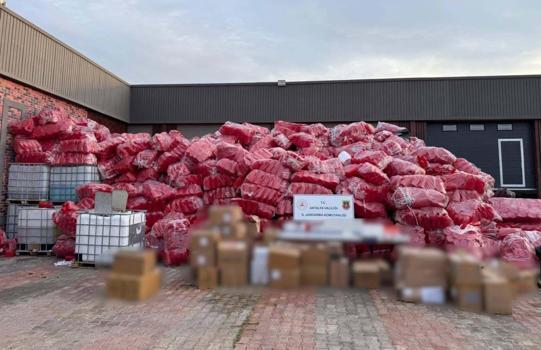 Kepez’de kaçak alkol operasyonu: 52 bin litre etil alkol ele geçirildi