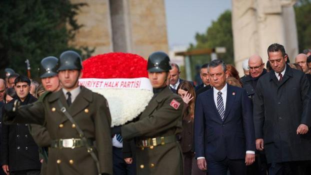 Özgür Özel, Anıtkabir'i ziyaret etti
