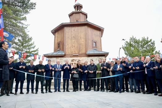 Sivas Kalesi'nde yer alan Tarihi Saat Kulesi açıldı