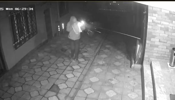 İstanbul - Kağıthane'de dürümcüye 'İntikam saldırısı' düzenleyen şüphelinin evinin kurşunlandığı anlar kamerada