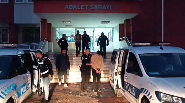 Adana'da evlerinde uyuşturucu bulunan 3 şüpheli tutuklandı