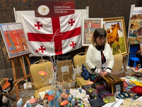 Dışişleri Mensupları Eşleri Dayanışma Derneği'nden Ankara'da kermes