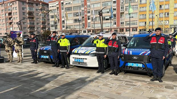 Kütahya’da emniyet ve jandarmaya 78 yeni araç teslim edildi