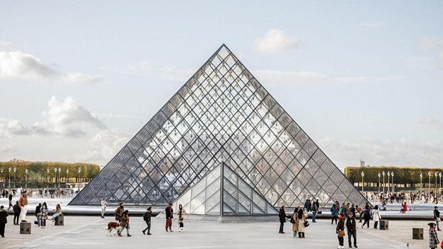 Louvre Müzesi’nde su sızıntısı: Yüzlerce kitap hasar gördü