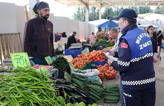 Menteşe'de pazarda etiket denetimi