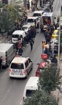 İstanbul - Zeytinburnu'nda park yeri nedeniyle çıkan silahlı kavga kamerada: 1 ölü