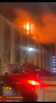 Van'da otelin restoran kısmında  yangın paniği