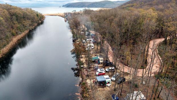 Istranca Dağları etekleri, doğa fotoğrafçıları ve kamp tutkunlarının gözdesi oldu
