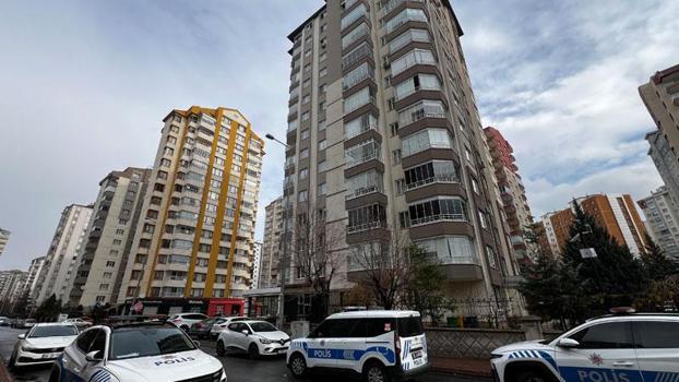 Boşanma aşamasındaki eşini öldürmek için yaşadığı binaya gitti, tartıştığı başka bir kadını öldürdü