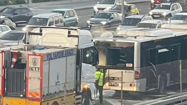 Florya'da metrobüste yangın çıktı