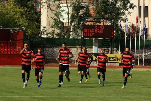 Uşakspor kadro krizinde